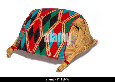 Etnia Kuikuro - Alto MT Xingú Cesta Cesta Indígena artesanato artesanato indígena artesananto etnia Etnia Kuikuro Kuikuro Cestaria Kuikuro artesanato do Xingú artesanato Mato Grosso do Brasil Centro Oeste Grafismo indígena Cesta Cesta Indígena artesanato artesanato indígena artesananto etnia Etnia Kuikuro Kuikuro Cestaria Kuikuro artesanato do Xingú artesanato Mato Grosso do Brasil Centro Oeste Grafismo indígena Banque D'Images