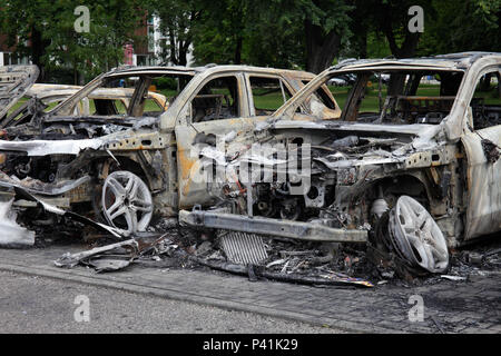 Berlin, Allemagne, voitures brûlées après un incendie criminel en Berlin-Rummelsburg Banque D'Images