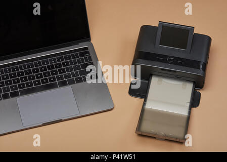 Accueil desktop imprimante noir avec la technologie d'impression à sec Banque D'Images