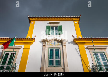 Faro, Portugal - 1 mai 2018 : Du ministère de l'environnement (Ministério do Ambiente), dans le centre historique de Faro sur Banque D'Images