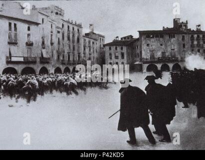 FOTOGRAFIA DE UNA PINTURA QUE REPRÉSENTA LA SEMANA TRAGICA DE 1909. Emplacement : BIBLIOTECA NACIONAL-COLECCION, MADRID. Banque D'Images
