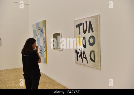 Milan, Italie. 20 juin 2018. - Exposition Triennale par Walter Swennen - peinture "fera" si '' (Duilio Piaggesi, Milan - 2018-06-20) ps la photo est utilisé à l'égard du contexte dans lequel elle a été prise, et sans décorum calomnieuses des personnes représentées : Crédit Photo indépendant Srl/Alamy Live News Banque D'Images