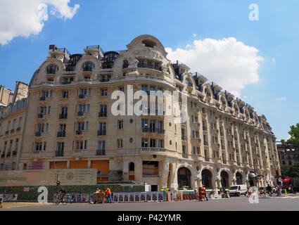 Paris, France. 20 Juin, 2018. L'hôtel de luxe "Lutetia". Après plusieurs années de rénovation, l'hôtel luxueux à Paris 'Lutetia' rouvrira ses portes le 12 juillet dernier. L'opérateur informé sur 20.06.2018 à Paris. A l'origine, la réouverture de la maison fermée depuis 2014 avait été ciblée pour mai Crédit : Christian Böhmer/dpa/Alamy Live News Banque D'Images