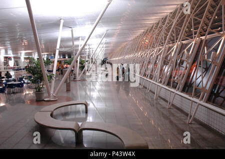 Aeroporto Internacional de BrasÃ-lia - Presidente Juscelino Kubitschek de BrasÃ-lia turÃ-sticos durante Pontos. Brasília, DF/Brasil 27/07/2004. (Foto : David Santos Jr / Fotoarena) Banque D'Images