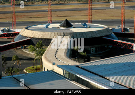 Aeroporto Internacional de BrasÃ-lia - Presidente Juscelino Kubitschek de BrasÃ-lia turÃ-sticos durante Pontos. Brasília, DF/Brasil 27/07/2004. (Foto : David Santos Jr / Fotoarena) Banque D'Images