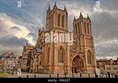 La cathédrale de Bristol, Bristol, Angleterre, Royaume-Uni. (HDR) Banque D'Images