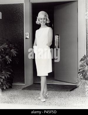 Titre original : THE THRILL OF IT ALL. Titre en anglais : THE THRILL OF IT ALL. Film Réalisateur : Norman JEWISON. Année : 1963. Stars : Doris Day. Credit : UNIVERSAL PICTURES / Album Banque D'Images
