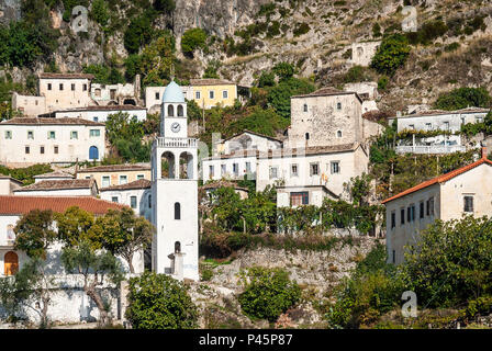 Switzerland albanaise traditionnelle - vue sur le village dans le sud de l'albanie Banque D'Images