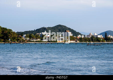 La Fim de tarde pas de Jurerê Internacional, Bairro de Florianópolis, conhecido por grandes mansões e gente, condomínios famosa. FLORIANOPOLIS/SC, Brasil 16/06/2014. (Foto : Cadu Rolim / Fotoarena) Banque D'Images