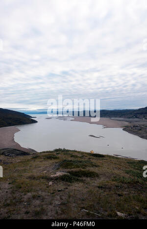 Quatre LC-130s et environ 80 aviateurs de la New York Air National Guard's 109th Airlift Wing dans Scoita, New York, écemment terminé la troisième rotation de la saison 2016 le Groenland. Les aviateurs et les avions pour le 109e Airlift Wing, peu à peu, de Kangerlussuaq, au Groenland, au cours des mois d'été, fourniture de combustible et de fournitures et le transport de passagers dans et hors de divers camps de la Fondation nationale des sciences tout au long de la saison et également pour l'opération Deep Freeze mission en Antarctique. Les capacités uniques de la station de ski équipée LC-130 en font le seul du genre dans la Banque D'Images