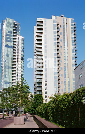 La nouvelle Skyline Appartements de Woodberry Down, North London UK, vu de la rue Banque D'Images