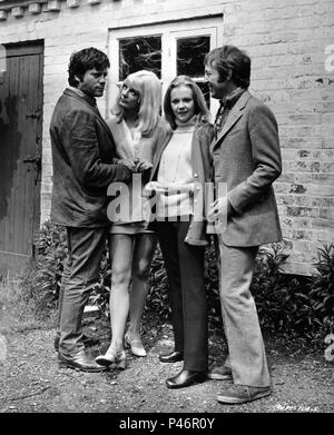 Titre original : PRENDRE UNE FILLE COMME VOUS. Titre en anglais : PRENDRE UNE FILLE COMME VOUS. Directeur de film : JONATHAN MILLER. Année : 1970. Stars : Hayley Mills ; OLIVER REED ; NOEL HARRISON. Credit : ALBION FILM CORP. / Album Banque D'Images