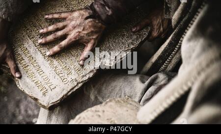 Titre original : bible, L. Titre en anglais : bible, L. Directeur de film : TONY MITCHELL. Année : 2013. Credit : HISTORY CHANNEL / Album Banque D'Images