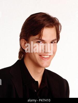 Titre original : que '70S SHOW-TV. Titre en anglais : QU '70S SHOW. Année : 1998. Stars : ASHTON KUTCHER. Crédit : 20TH CENTURY FOX / Album Banque D'Images