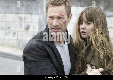 Film Original Titre : L'expatrié. Titre en anglais : L'expatrié. Directeur de film : Philipp Stolzl. Année : 2012. Stars : Aaron Eckhart, LIANA LIBERATO. Credit : ENTREVUES AVEC LES MÉDIAS / Album Banque D'Images