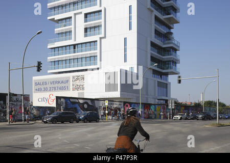 Berlin, Allemagne, les niveaux de vie Projet sur l'ancien mur en bande Muehlenstrasse à Berlin-Friedrichshain Banque D'Images