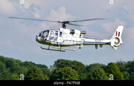 Gazelle Westland HT.3 G-CBSI/XZ934 à partir de l'Escadron Gazelle Display Team volant à Shuttleworth airshow Marine Fly à l'ancien gardien sur le 3 juin 2018 Banque D'Images