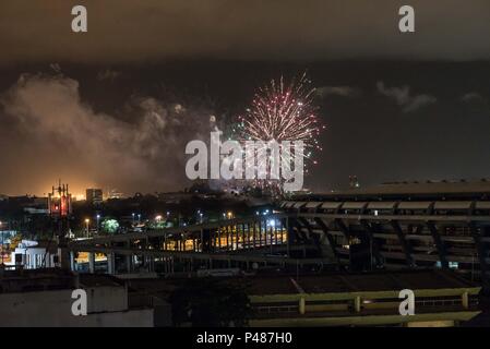 RIO DE JANEIRO/RJ, Brésil - 01/03/2015 - ANIVERSARIO RIO DE JANEIRO. Queima de fogos durante Aniversario Rio 450 anos visto do Bairro do Maracana. Foto : Celso Pupo / Fotoarena Banque D'Images