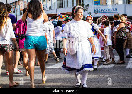 Oktoberfest 2012 Desfile Oficial da na Rua XV de Novembro. SC/Blumenau, Brésil - 20/10/2012. Foto : Ricardo Ribas / Fotoarena Banque D'Images