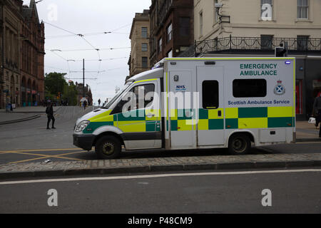 Ambulance Ambulance Service écossais à Édimbourg, Écosse Banque D'Images