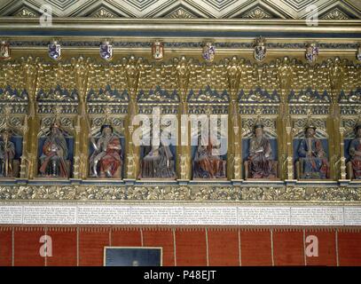 SALA DE LOS REYES - FERNANDO II ALFONSO X BERENQUELA V FERNANDO III... Emplacement : ALCAZAR-intérieur, Segovia, Espagne. Banque D'Images