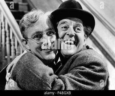 Film Original Titre : Le Lavender Hill Mob. Titre en anglais : Le Lavender Hill Mob. Directeur de film : CHARLES CRICHTON. Année : 1951. Stars : STANLEY HOLLOWAY, Alec Guinness. Credit : Ealing Studios / Album Banque D'Images