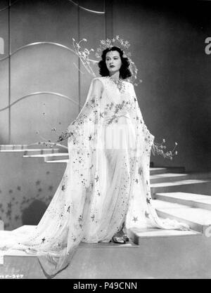 Titre original : ZIEGFELD GIRL. Titre en anglais : ZIEGFELD GIRL. Film Réalisateur : Robert Z. LEONARD. Année : 1941. Stars : Hedy Lamarr. Credit : M.G.M. / Album Banque D'Images