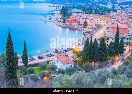 Torbole sur le lac de Garde l'Europe, Italie, Trentino, Torbole Banque D'Images