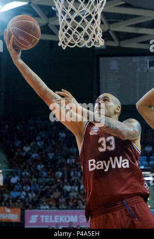 Munich, Allemagne. 16 Juin, 2018. Maik ZIRBES (#  33, FCB). Basket-ball, basket-ball Bayern Munich (FCB) - Alba Berlin (B), basket-ball, finale, BBL Bundesliga 5.Spiel, saison 2017-2018, le 16/06/2018 à Muenchen/AUDIDOME/Allemagne. Utilisation dans le monde entier | Credit : dpa/Alamy Live News Banque D'Images