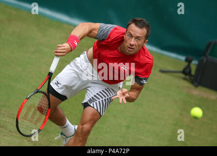 Halle, Allemagne. 21 Juin, 2018. Tennis, ATP Tour, des célibataires, des hommes, série de 16. L'Allemagne de commentaires en action contre l'Australie Ebden. Credit : Friso Gentsch/dpa/Alamy Live News Banque D'Images