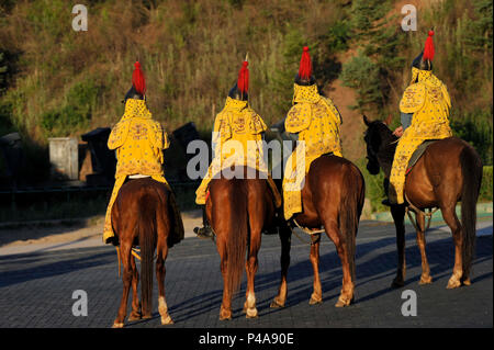 Chengde, Chine, province de Hebei. 20 Juin, 2018. Les coureurs qui participent à un prochain live performance historique prendre une formation équestre dans Shuangluan District de Chengde, dans la province du Hebei en Chine du nord, le 20 juin 2018. Credit : Wang Liqun/Xinhua/Alamy Live News Banque D'Images