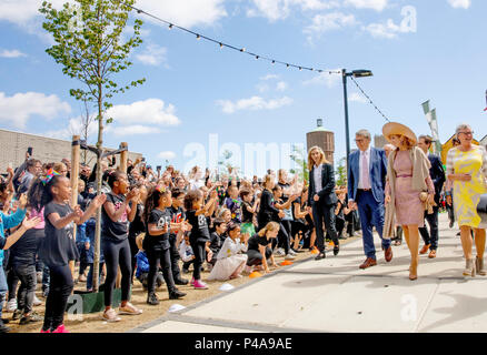 Enschede, Pays-Bas. 21 Juin, 2018. La Reine Máxima des Pays-Bas à l'usine Performance à Enschede, le 21 juin 2018, d'ouvrir un bâtiment Zuid, travail et lieu de rencontre dans une ancienne usine textile Photo : Albert Nieboer/Pays-Bas/Point de vue - PAS DE SERVICE DE FIL - Crédit : Albert Nieboer/Royal Press Europe/PRE/dpa/Alamy Live News Banque D'Images