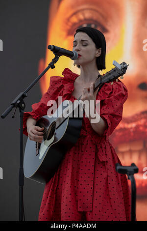 Cannes, France, 21 juin 2018, St Vincent, Grammy Artiste, assister à la festival de Cannes Lions Festival International de créativité - © ifnm / Alamy Live News Banque D'Images