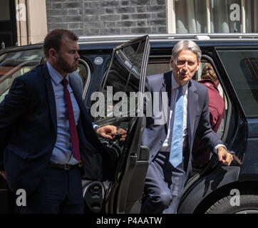 Londres, Royaume-Uni. 21 juin 2018. Philip Hammond, chancelier de l'Echiquier arrive au 10 Downing Street pour une réunion Crédit : Ian Davidson/Alamy Live News Banque D'Images