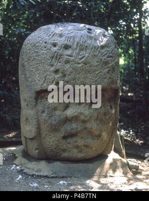 Altivo CABEZA OLMECA - 1000-400 AC. Lieu : MUSÉE DE LA VENTA, Mexico City, CIUDAD DE MEXICO. Banque D'Images