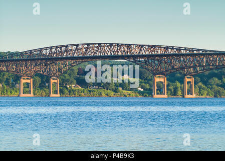 USA, New York, la région de la vallée de l'Hudson, Beacon, Beacon Pont sur l'Hudson River Banque D'Images
