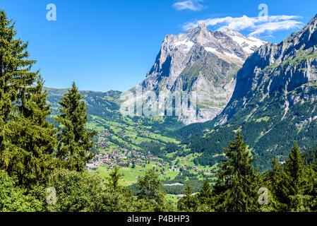 Grindelwald - beau village de paysage de montagnes, la Suisse Banque D'Images