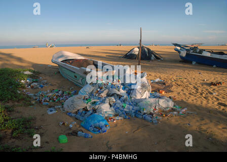 Les filets de pêche, plage de Negombo, Oruwa, Colombo, Province de l'Ouest, au Sri Lanka, en Asie Banque D'Images