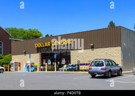 Leesport, PA, USA - 14 juin 2018 : Dollar General est une chaîne américaine de magasins basée à Nashville, Tennessee, Dollar General o Banque D'Images