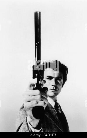 Titre original : MAGNUM FORCE. Titre en anglais : MAGNUM FORCE. Directeur de film : TED POST. Année : 1973. Stars : CLINT EASTWOOD. Credit : COLUMBIA/WARNER / Album Banque D'Images