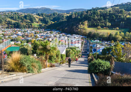 Baldwin Street, qui est situé à Dunedin, Nouvelle-Zélande est le monde de la rue la plus raide au monde. Banque D'Images