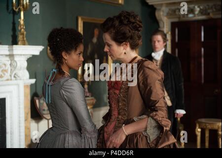 Titre original : BELLE. Titre en anglais : BELLE. Directeur de film : AMMA ASANTE. Année : 2013. Stars : EMILY WATSON, GUGU MBATHA-RAW. Île de Man Crédit : FILM / Album Banque D'Images