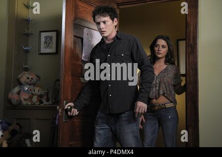 Titre original : ODD THOMAS. Titre en anglais : ODD THOMAS. Directeur de film : Stephen Sommers. Année : 2013. Stars : ANTON YELCHIN ; ADDISON TIMLIN. Credit : PROCHAINS FILMS / Album Banque D'Images