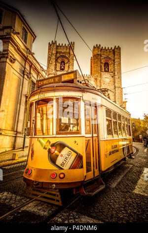 Europa, Portugal, Lisboa, Transports, Tram, Trambahn, Straßenbahn Banque D'Images