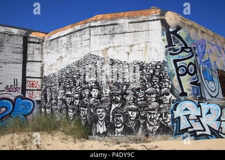 Les bunkers de plage avec graffiti Cap Ferret France Juin 2018 Banque D'Images