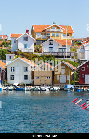 Ancien village de pêcheurs, avec le bateau à la jetée Banque D'Images