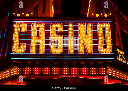 Casino neon light sign, Fremont, Las Vegas Banque D'Images