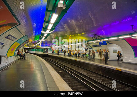 La station de métro Arts et Métiers, Paris, France Banque D'Images