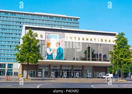 Kino International, Karl Marx Allee, Berlin, Allemagne Banque D'Images