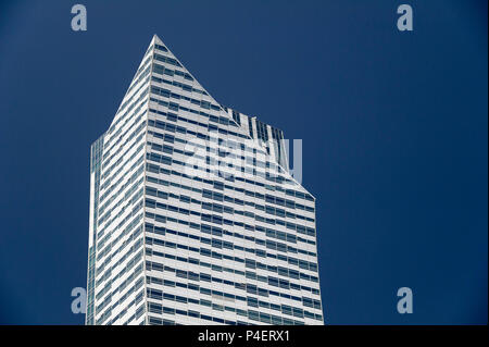 192 mètres Zlota 44 gratte-ciel résidentiel à Varsovie, Pologne. 10 mai 2018 © Wojciech Strozyk / Alamy Stock Photo Banque D'Images